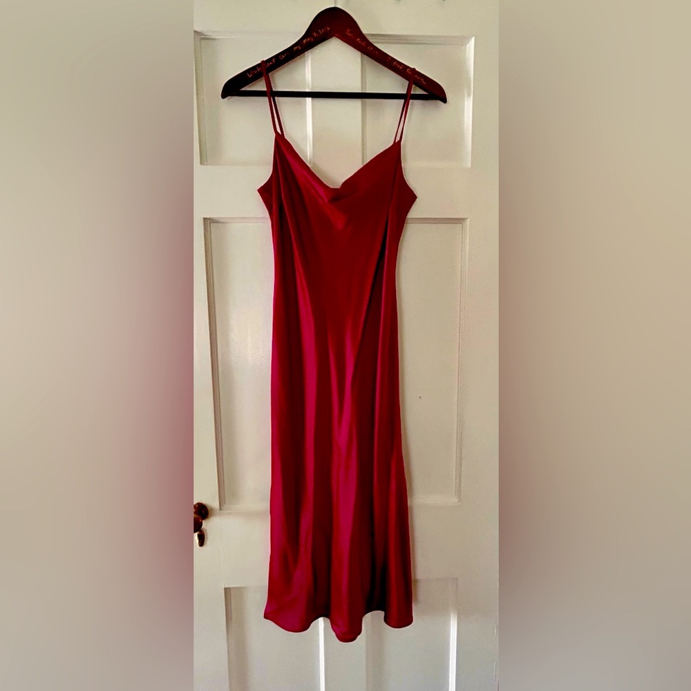 Express Pink Sheath Satin Midi Dress V-Neck Sleeveless